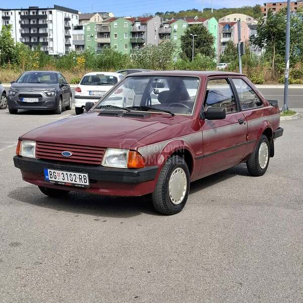 Ford Escort 