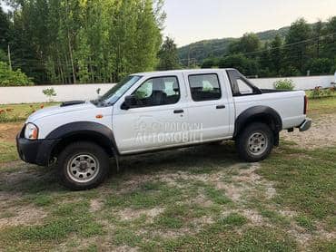 Nissan Navara D-22
