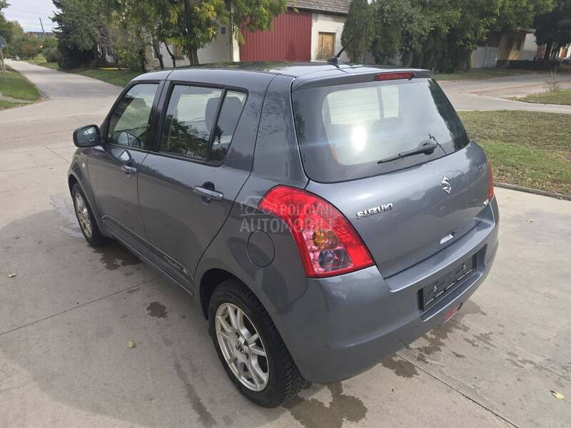 Suzuki Swift 1,3 4WD Luxury