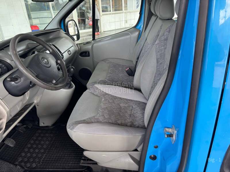 Opel Vivaro 2.0Cdti 6 Mesta Long