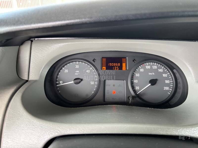 Opel Vivaro 2.0Cdti 6 Mesta Long