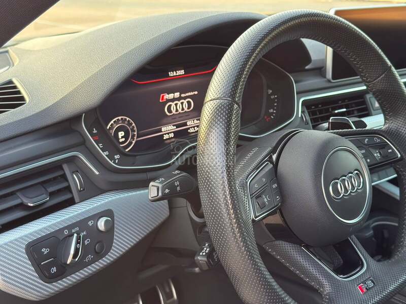 Audi RS5 
