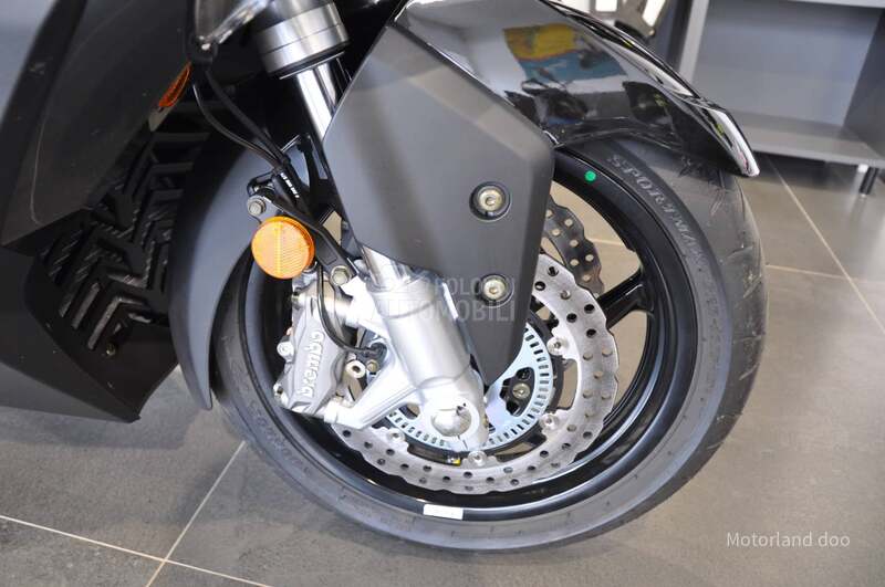 Kymco AK 575 PREMIUM