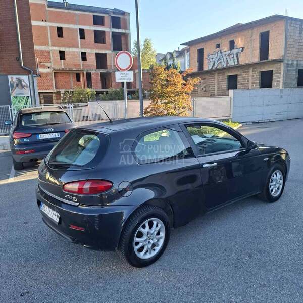 Alfa Romeo 147 
