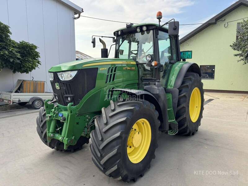 John Deere 6195M