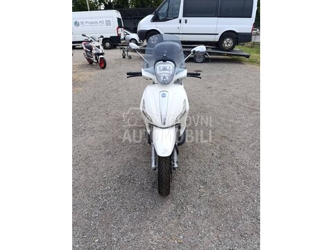 Piaggio Beverly 350