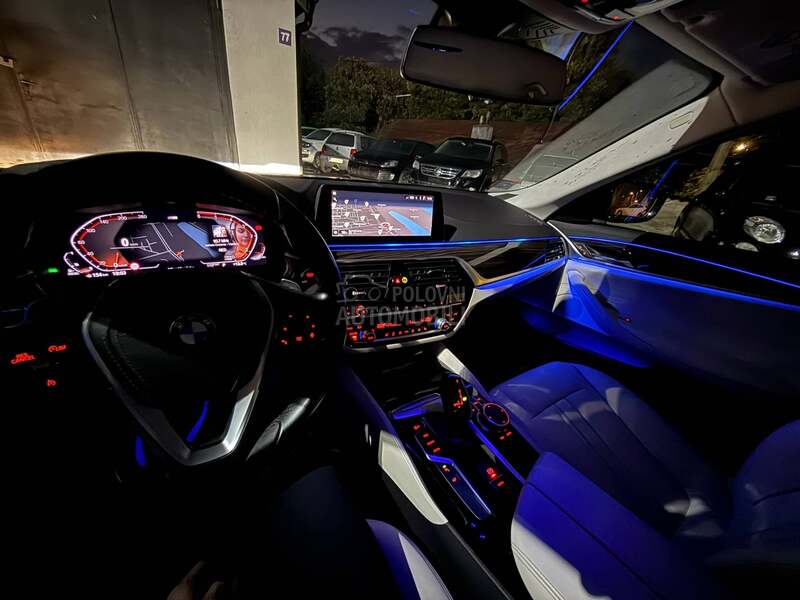 BMW 520 xDrive/Luxury/360