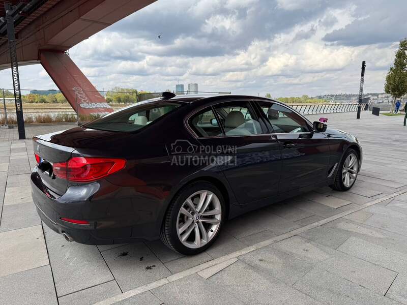 BMW 520 xDrive/Luxury/360