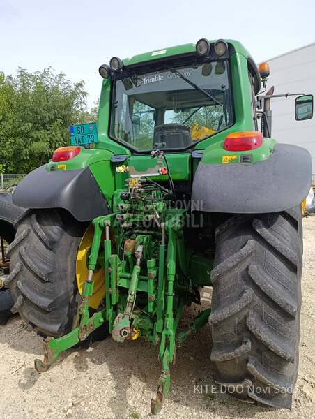 John Deere 6820