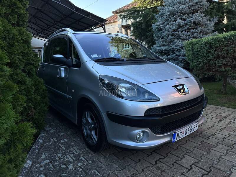 Peugeot 1007 