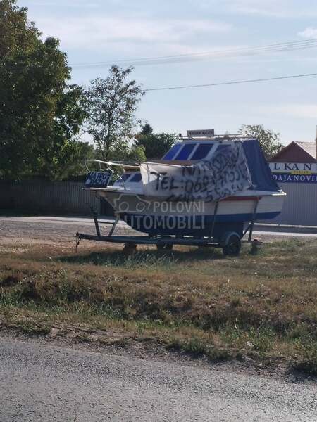 Elan Čamac sa kabinom