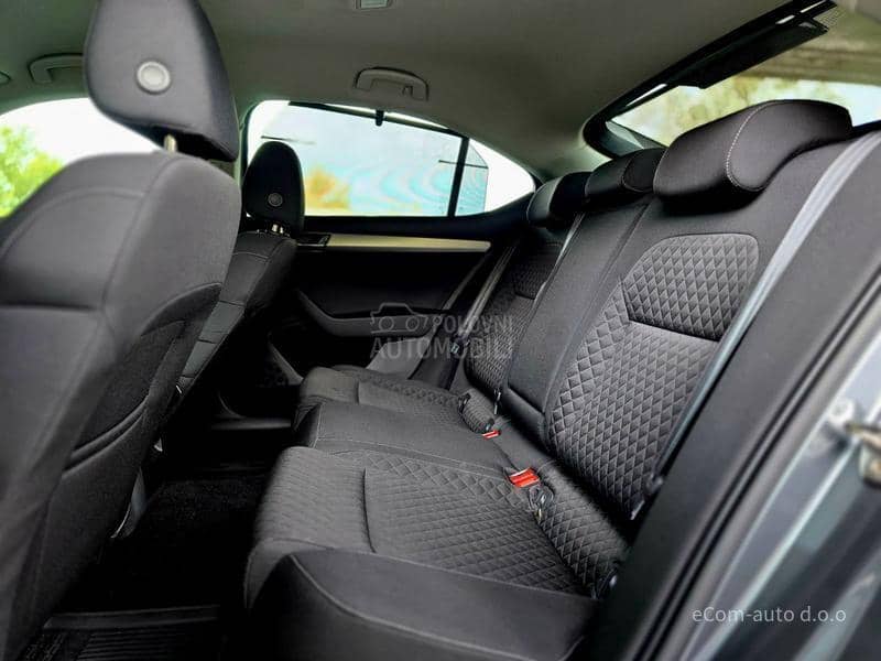 Škoda Superb 2.0 TDI AMBITION DSG