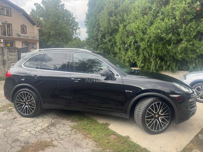 Porsche Cayenne S Hybrid