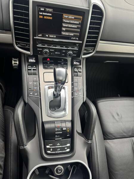Porsche Cayenne S Hybrid