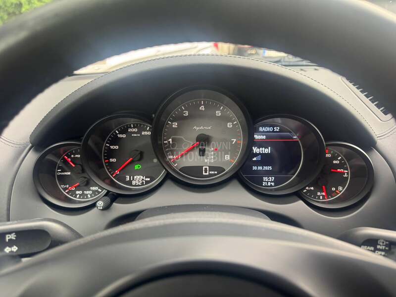 Porsche Cayenne S Hybrid