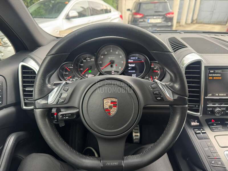 Porsche Cayenne S Hybrid