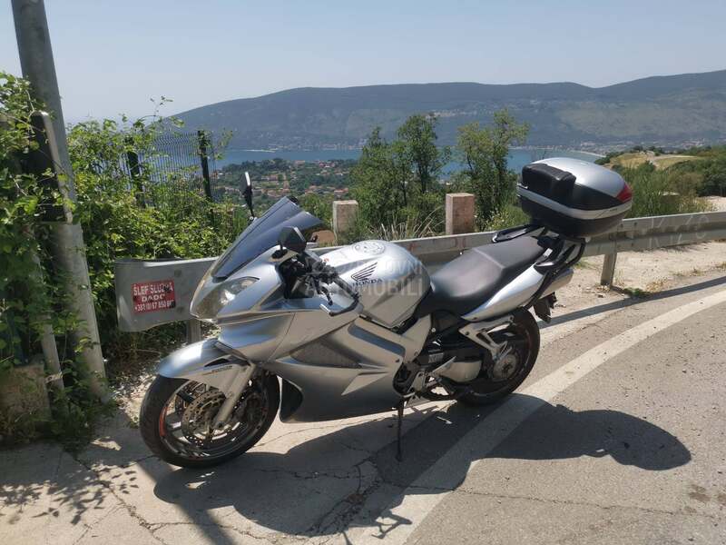 Honda VFR800 Vtec