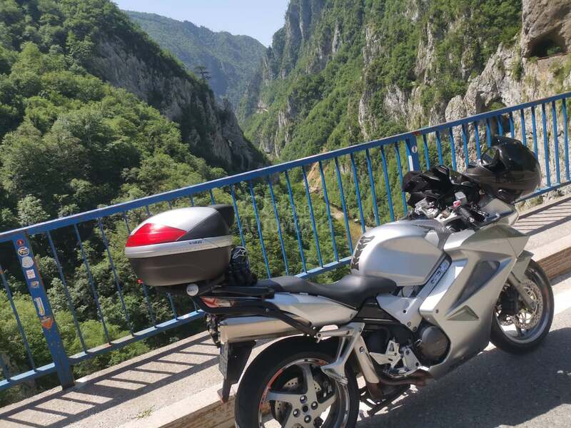 Honda VFR800 Vtec