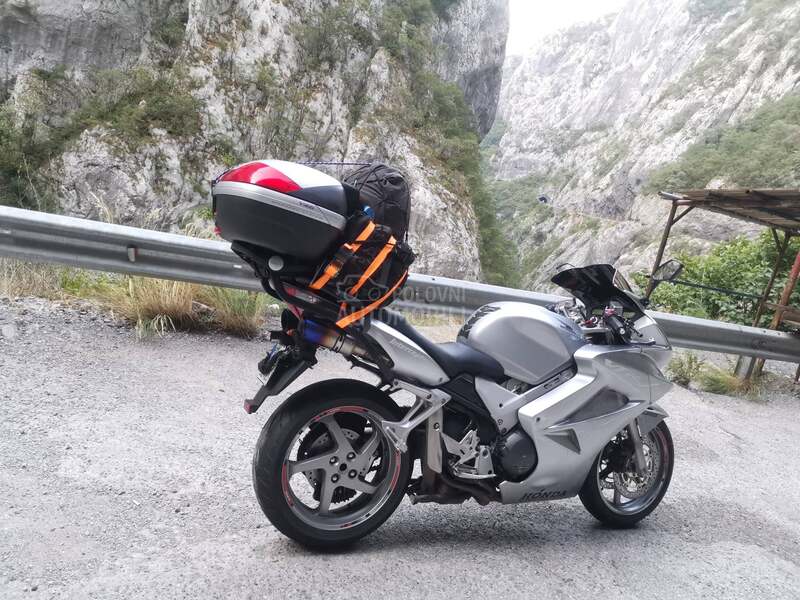 Honda VFR800 Vtec