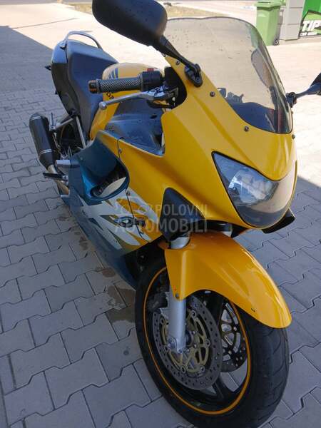 Honda CBR 600 F4