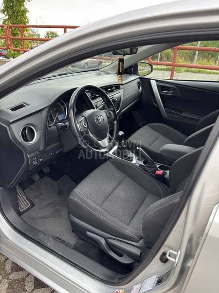 Toyota Auris 1.6