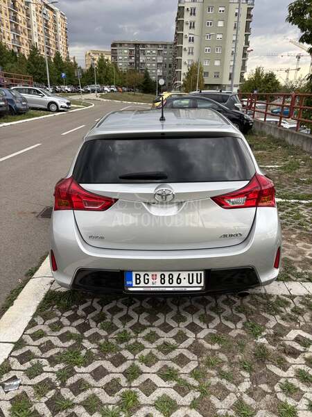 Toyota Auris 1.6