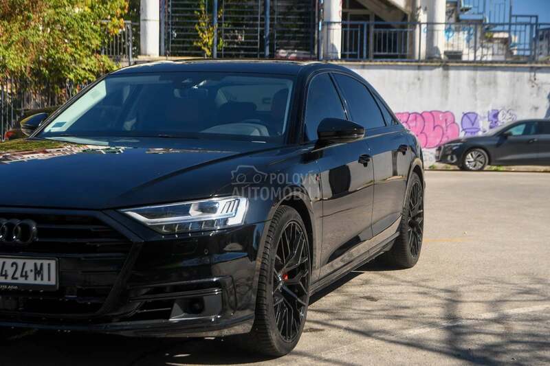 Audi A8 5.0 LONG
