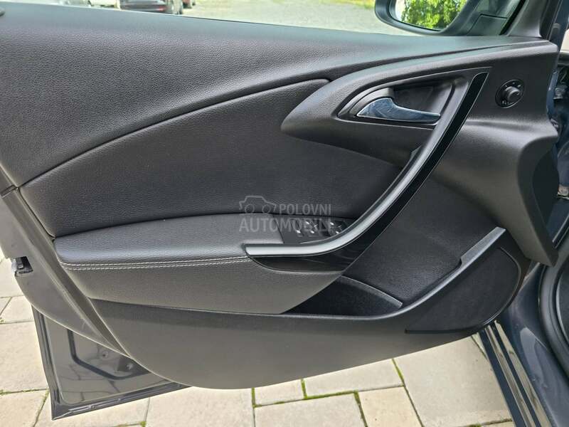 Opel Astra J 1.6 cdti COSMO
