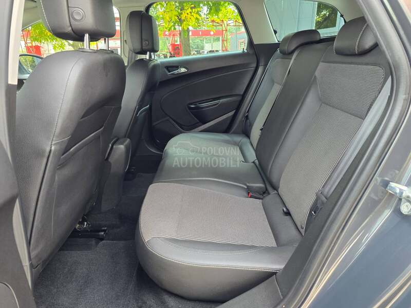Opel Astra J 1.6 cdti COSMO