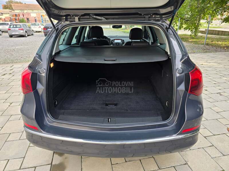 Opel Astra J 1.6 cdti COSMO