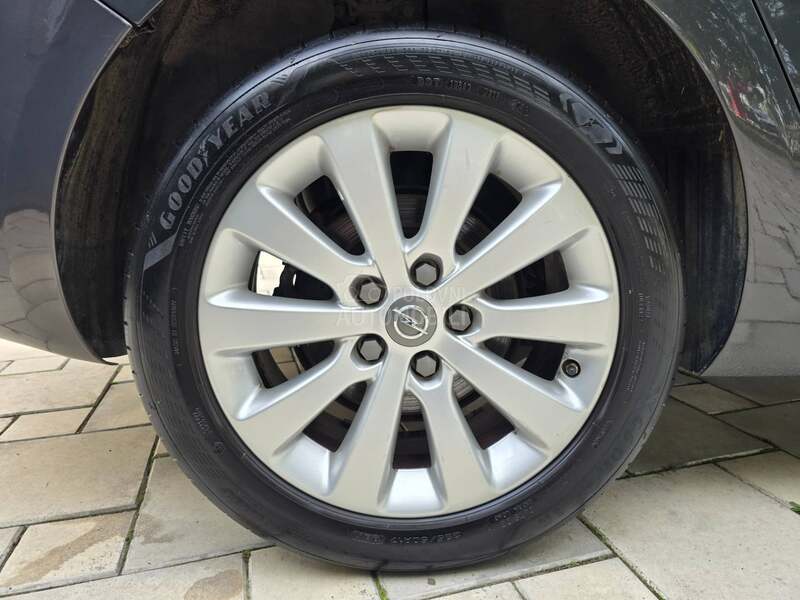 Opel Astra J 1.6 cdti COSMO