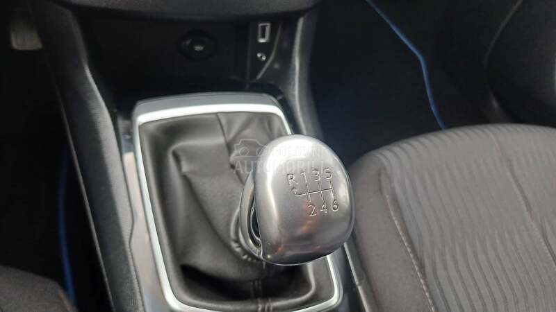 Peugeot 308 1.6 blu hdi nov nov