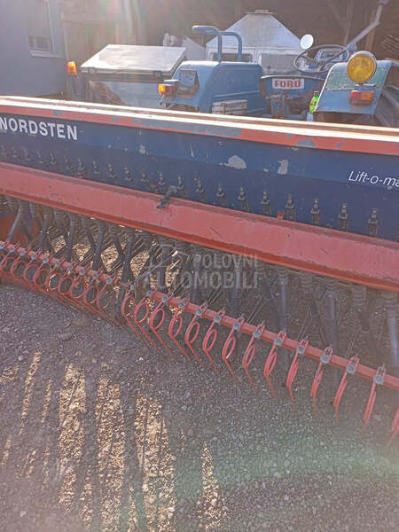 Nordsten 300D