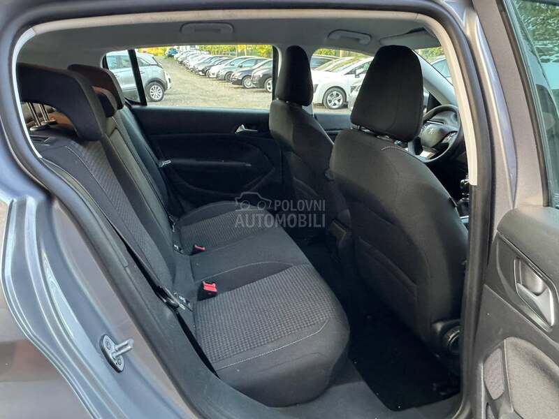 Peugeot 308 1.5 blue-HDI