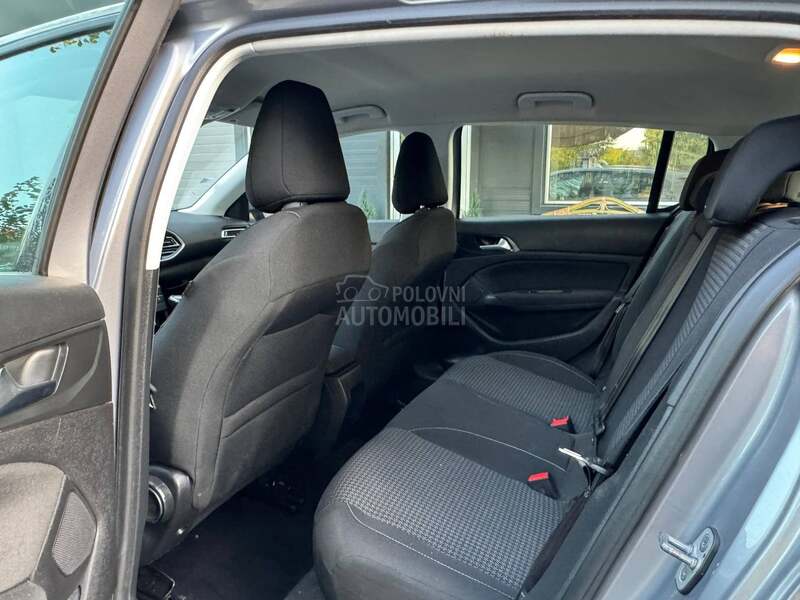 Peugeot 308 1.5 blue-HDI