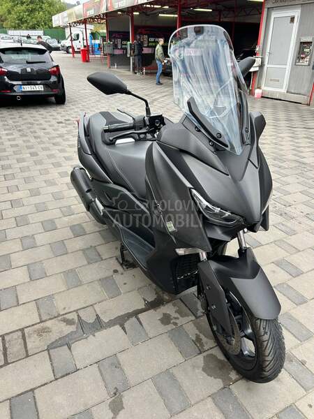 Yamaha Xmax