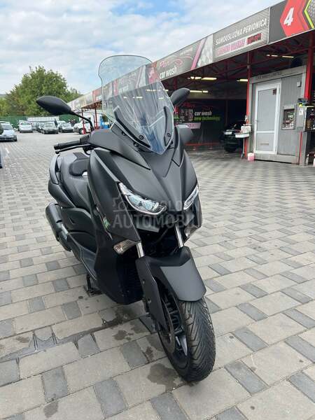 Yamaha Xmax