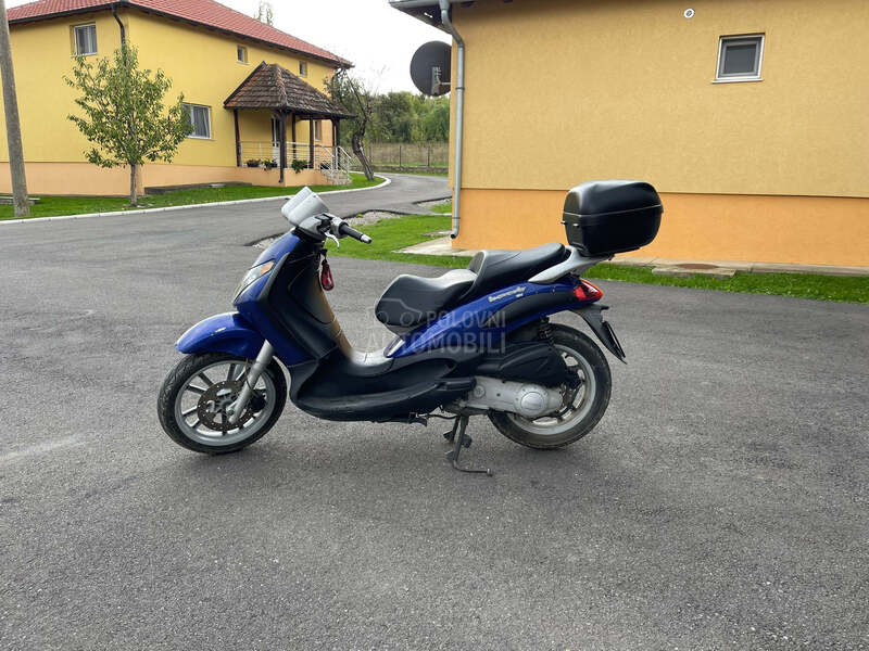 Piaggio Beverly 125