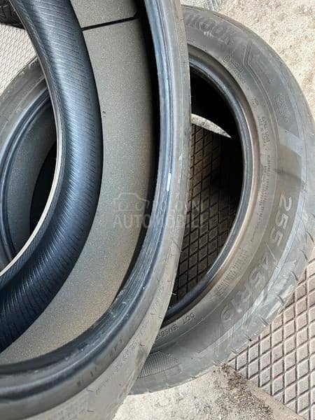 Hankook 255/45 R19 Letnja