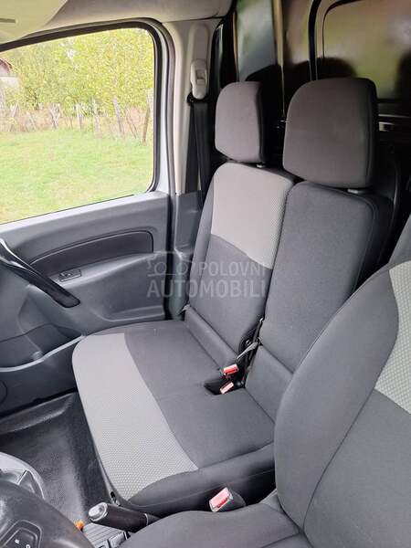Renault Kangoo 3 sedista