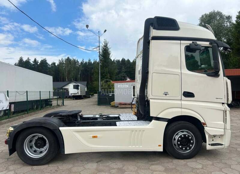Mercedes Benz ACTROS 1842