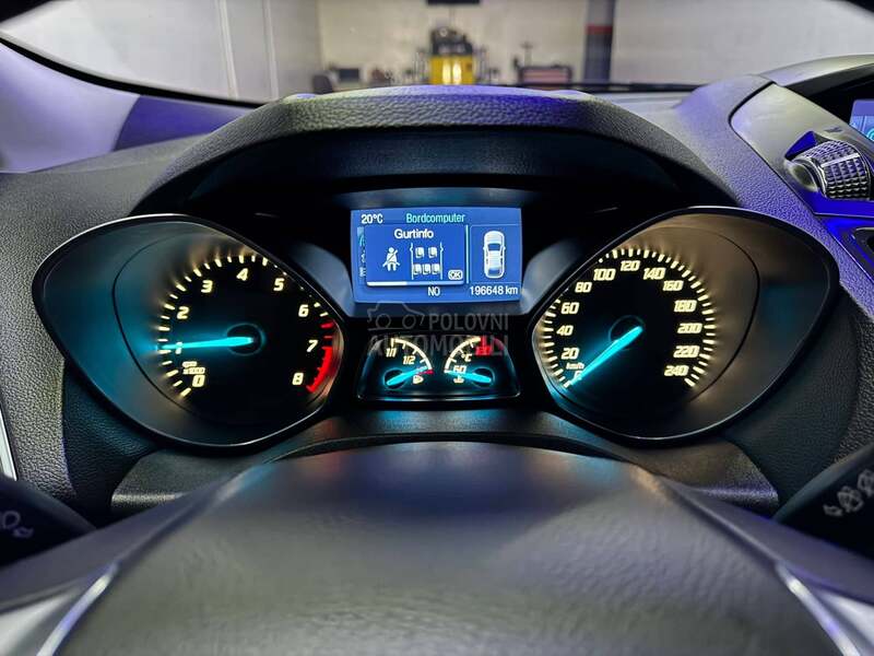 Ford Kuga F a b r i k a