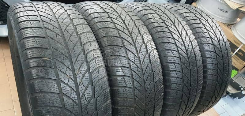 Gislaved 255/55 R18 Zimska