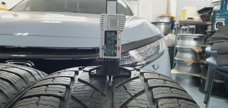 Gislaved 255/55 R18 Zimska