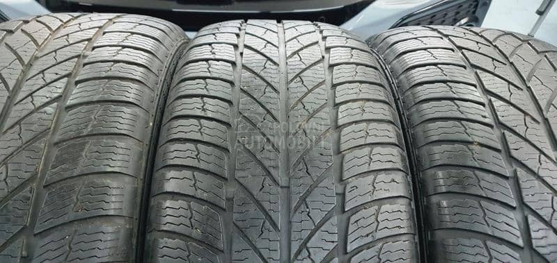 Gislaved 255/55 R18 Zimska