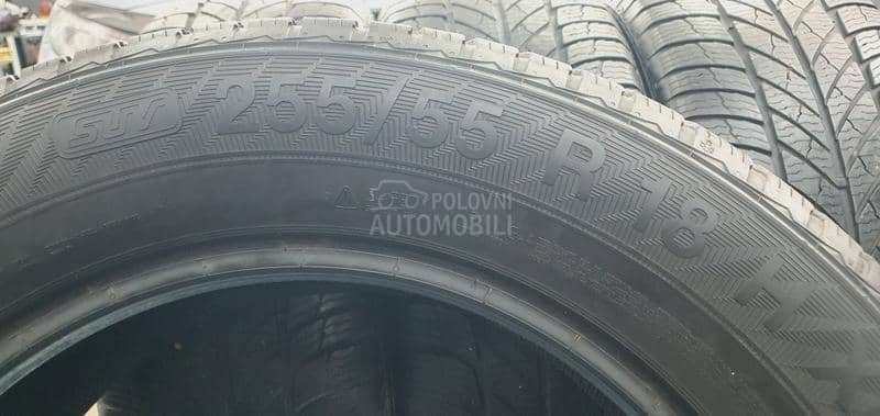 Gislaved 255/55 R18 Zimska