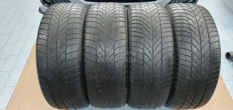 Gislaved 255/55 R18 Zimska