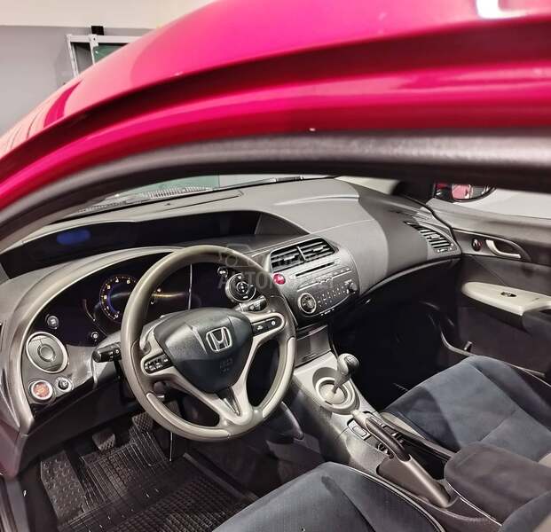 Honda Civic 1,4b BESPREK0RNA