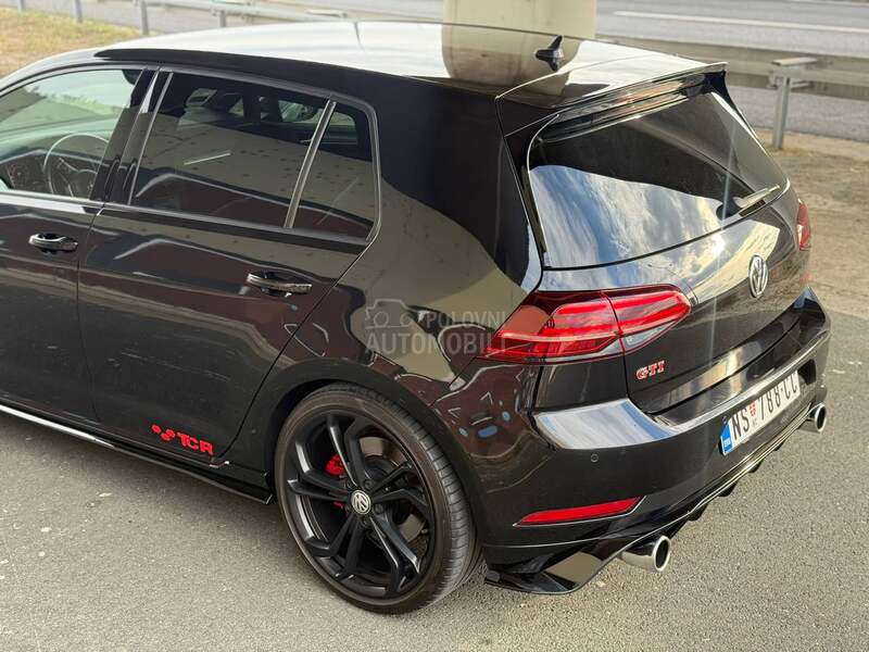 Volkswagen Golf 7 GTI TCR