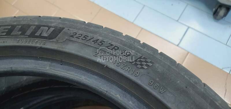 Michelin 225/45 R19 Letnja